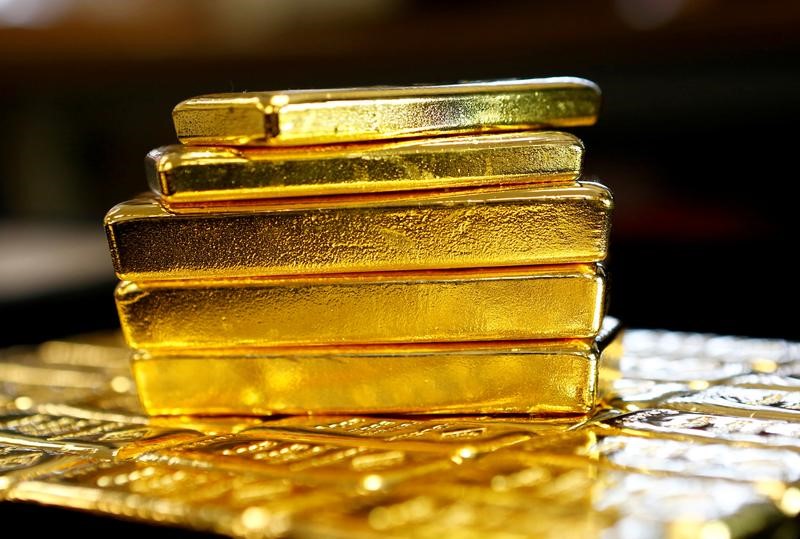 Surging Gold Price Sets $4,800 Record, Pushing Forecasts Toward $5,000 This Year
